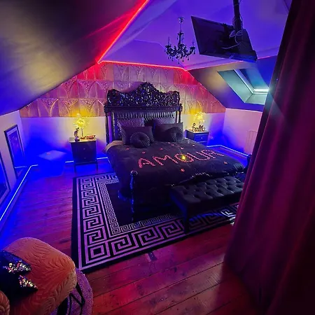 Liefdeshotel Maison Equipee Avec Petit Dejeuner Gratuit - Balneo- Sauna - Siege Massant Et Piece Secrete