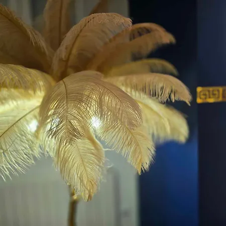 Maison Equipee Avec Petit Dejeuner Gratuit - Balneo- Sauna - Siege Massant Et Piece Secrete 러브호텔