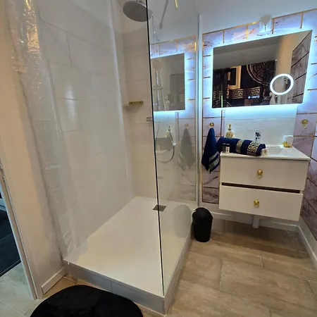 Love hôtel Maison équipée Avec Petit Déjeuner Gratuit - Balnéo- Sauna - Siège Massant Et Pièce Secrète Brachy