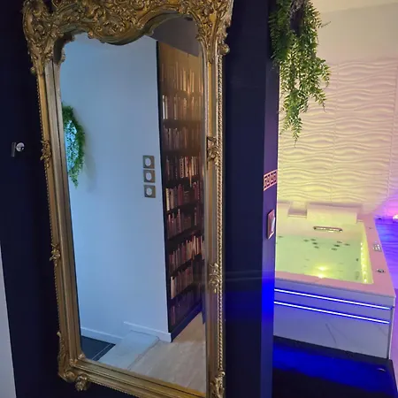 Maison Equipee Avec Petit Dejeuner Gratuit - Balneo- Sauna - Siege Massant Et Piece Secrete *