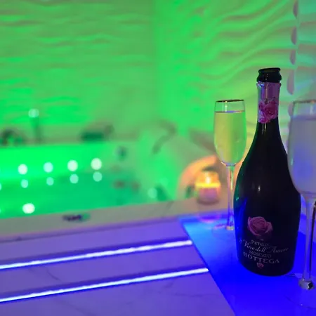 Maison équipée Avec Petit Déjeuner Gratuit - Balnéo- Sauna - Siège Massant Et Pièce Secrète Love hôtel