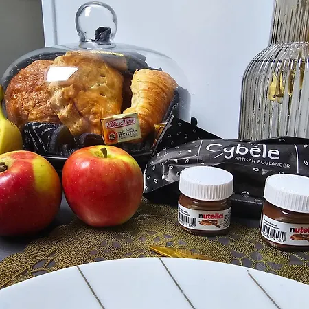 Maison Equipee Avec Petit Dejeuner Gratuit - Balneo- Sauna - Siege Massant Et Piece Secrete Liefdeshotel *